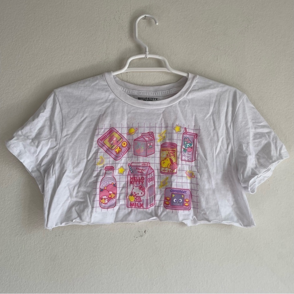 Hello Kitty cropped Sanrio graphic tee in pink and white
